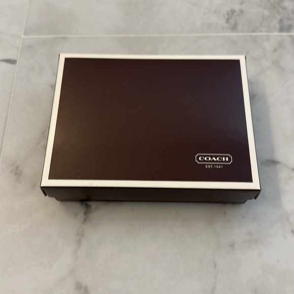 Vintage Red Coach Wristlet with Box - Picture 7 of 7